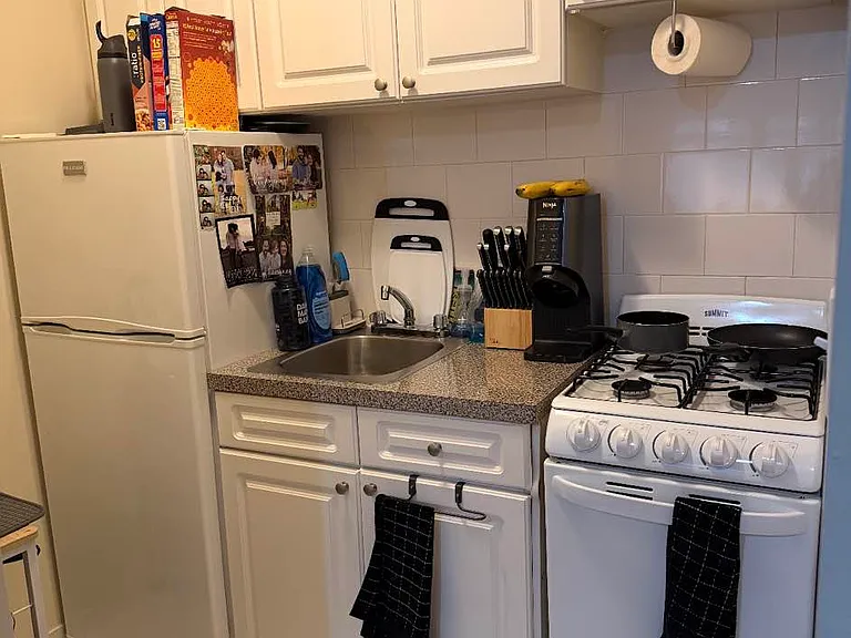 239 E 84th St #5C — Photo 3