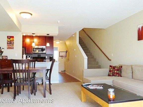 5th image of 1110 Town Centre Dr APT 22