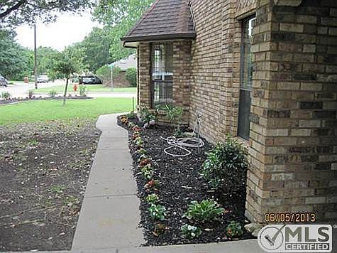 1st image of 618 Hillside Dr