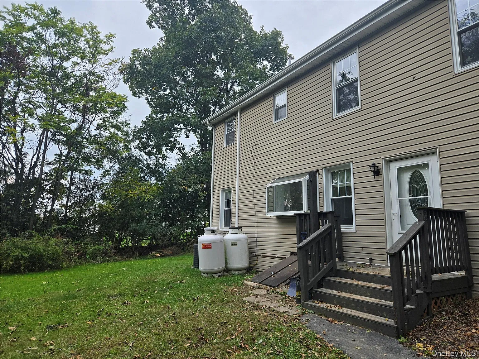 2 bed, 1100 sqft, $2,400 — Photo 1