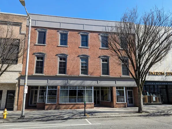 209 Main St, Danbury, CT