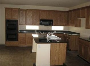 10046 Golden Bluff Ave, Las Vegas, NV 89148