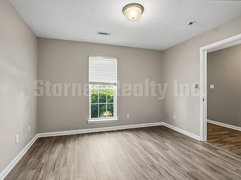 469 Strutter Trl — Photo 5