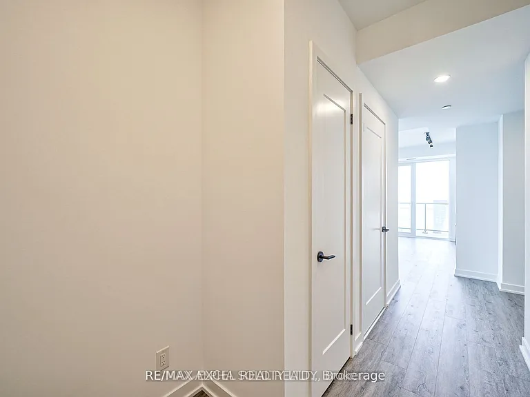 5 Defries St #3402 — Photo 7