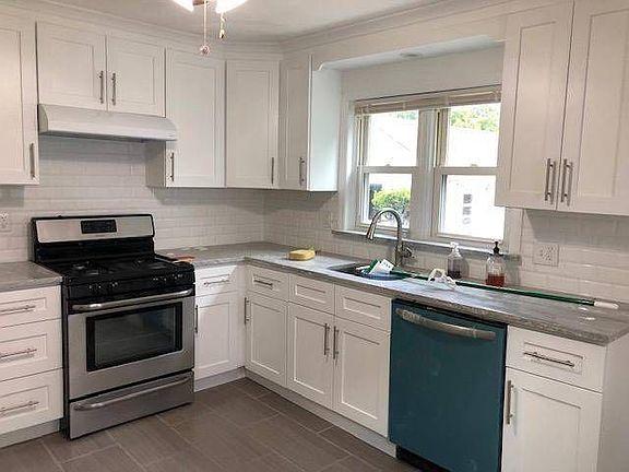 2nd image of 10 Leech Cir N