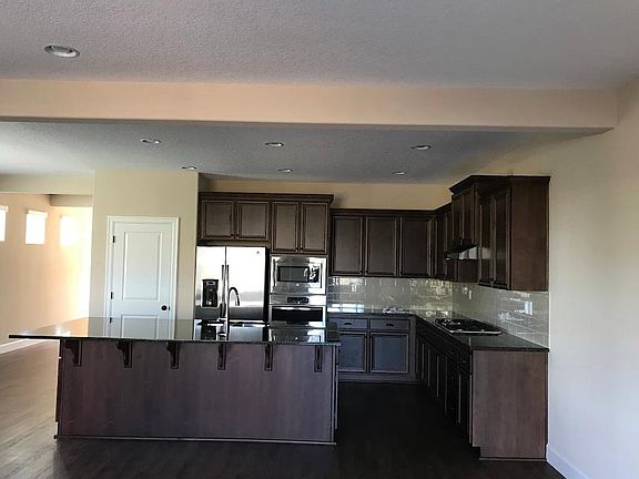 5th image of 3786 SE McKenzie Ave