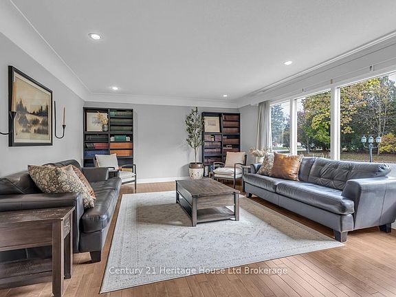 3rd image of 1 Highland Dr