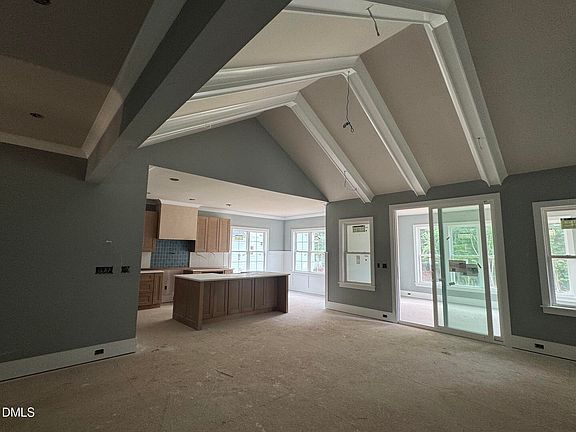 3rd image of 935 Lynch Rd
