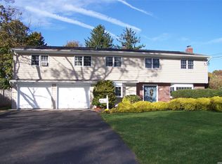 11 Arthur Ave, Patchogue, NY 11772