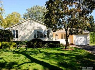 1 Ebb Ct, Commack, NY 11725