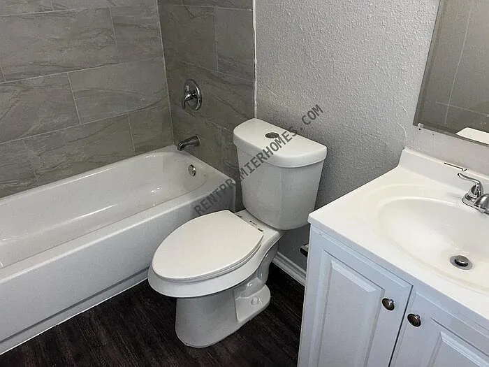 2911 Lake Briar — Photo 17
