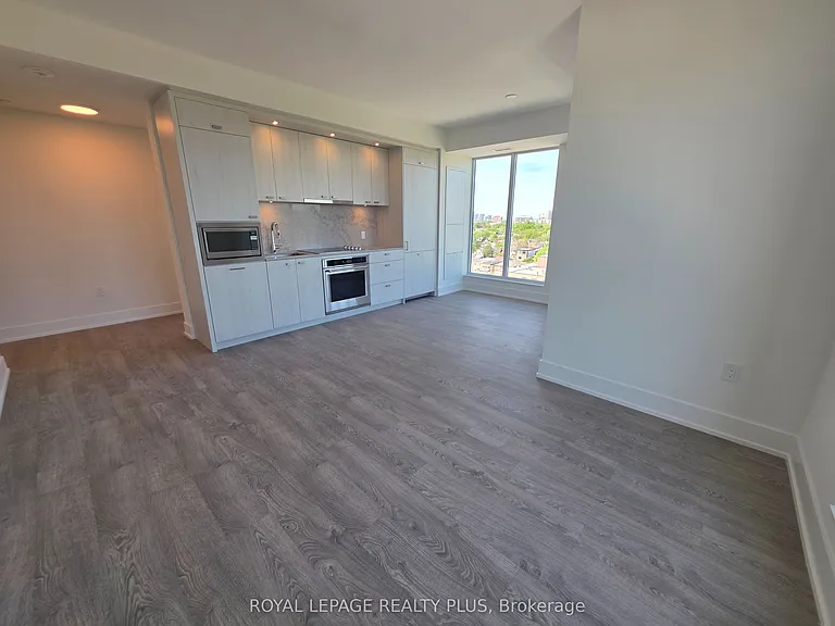 858 Dupont St #805 — Photo 6