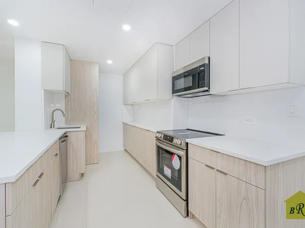 2815 Ocean Parkway image 16 of 32