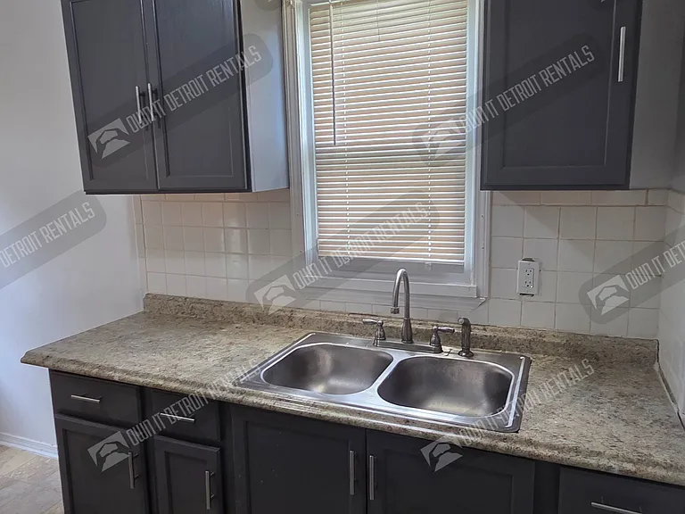19384 Concord St — Photo 17