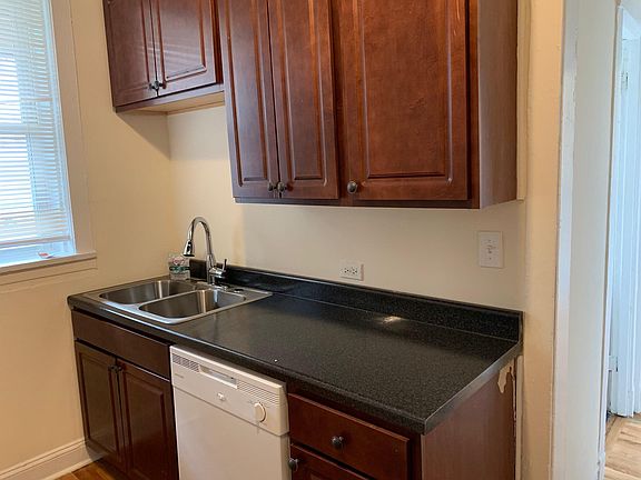 3rd image of 2110 N Saint Louis Ave #1