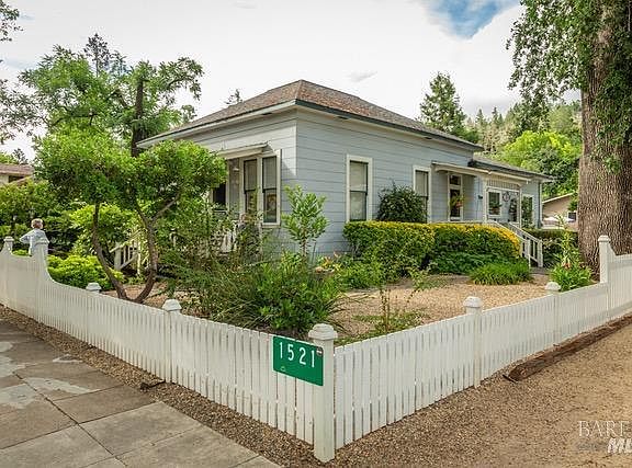 2nd image of 1521 Cedar Street