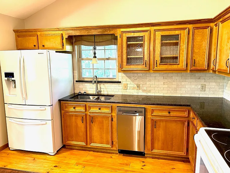 131 Southwood Shores Dr — Photo 6