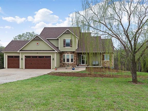 3rd image of 17151 Feather Ln