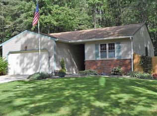 5097 Garrett Dr, North Ridgeville, OH 44039