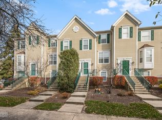 2413 Courtyard Cir UNIT 5, Aurora, IL 60506
