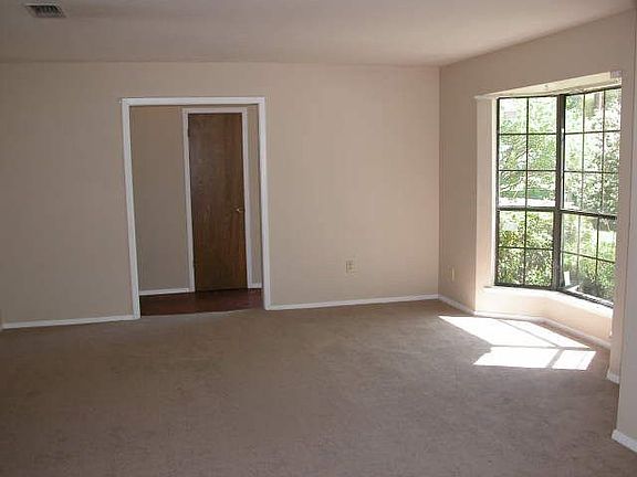 2nd image of 103 Beechmont Cir