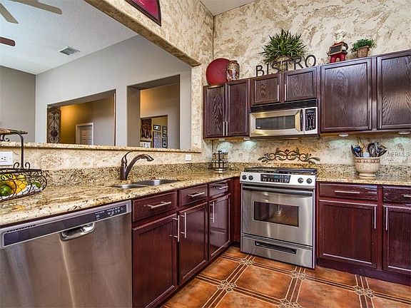 5th image of 2410 Silvermoss Dr