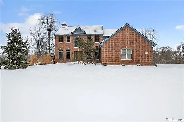 2569 Hartun Dr photo 1