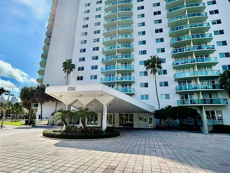 19380 Collins Ave #1219 — Photo 20