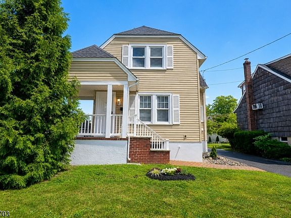4th image of 328 Mayhill St