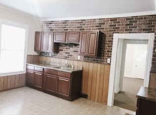 54 Francis St, Ansonia, CT 06401