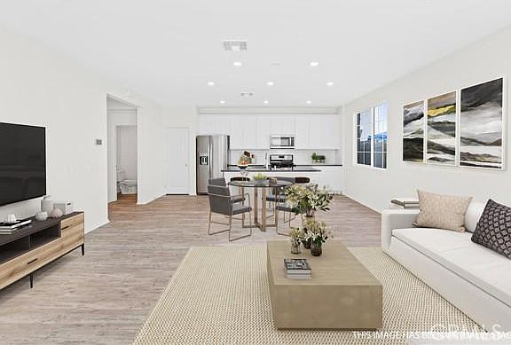 3rd image of 5323 Malibu Way
