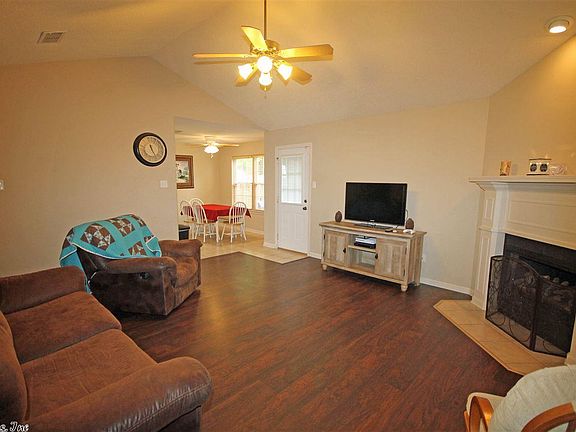 3rd image of 94 Cinnamon Dr