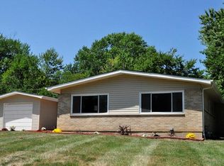 71 Sun Valley Dr, Saint Louis, MO