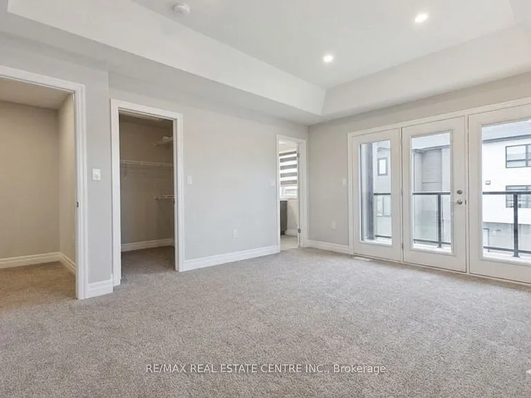 815 Sarnia Rd #1 — Photo 18