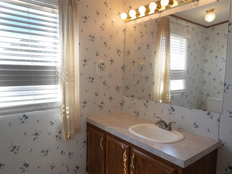 1149 Hart Ln — Photo 13