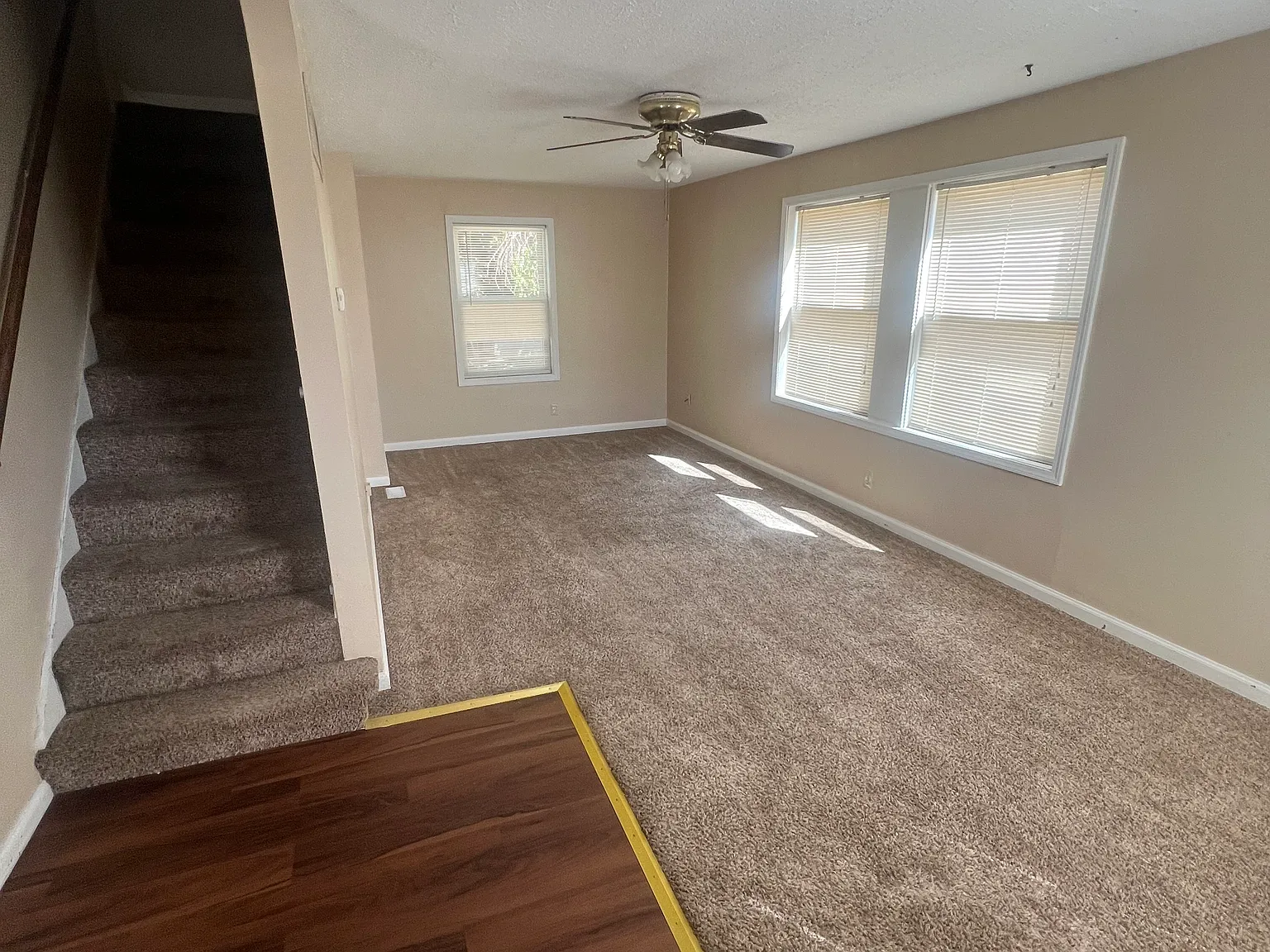 2 bed, 784 sqft, $900 — Photo 2