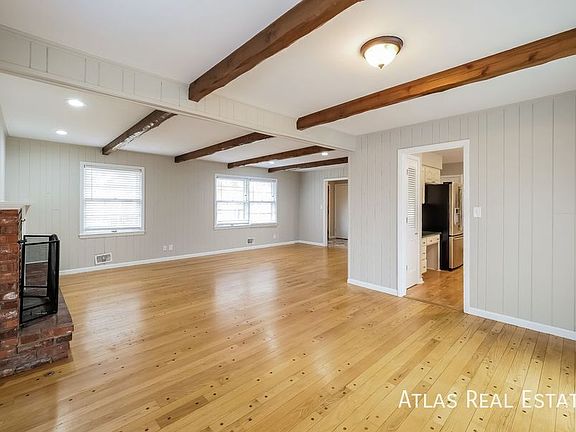 2nd image of 5509 W 92nd Pl
