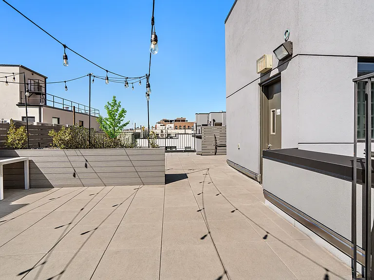 323 Lenox Rd #4F — Photo 16