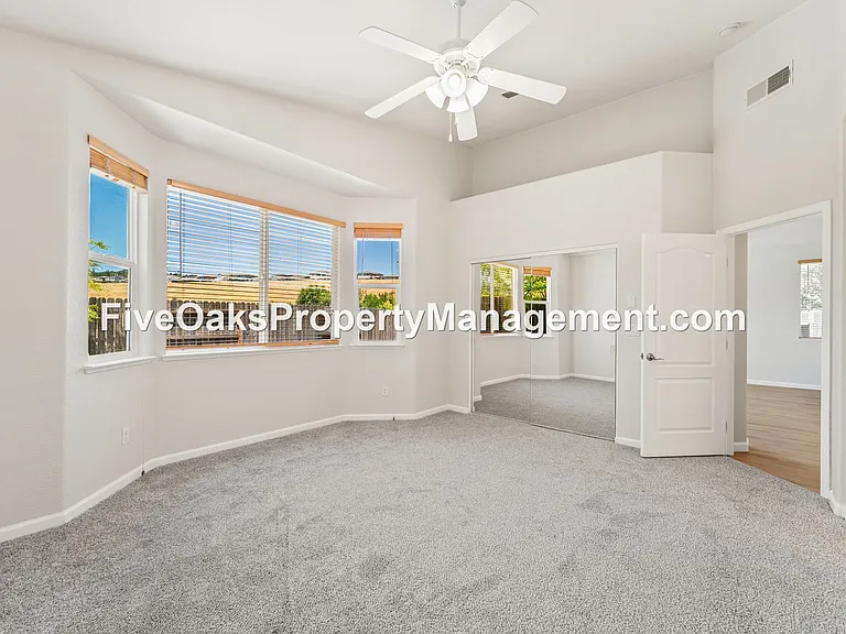 2242 Zittel Dr — Photo 12