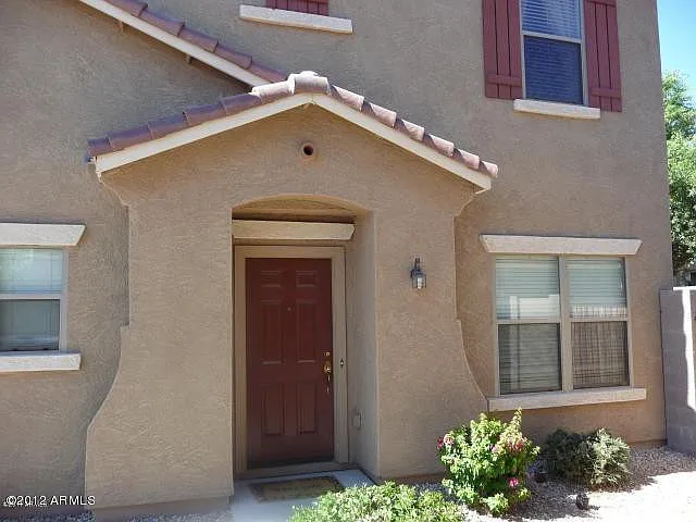 3 bed, 2.5 bath, 1401 sqft, $1,850 — Photo 3