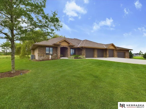 1505 Provencal Cir, Yutan, NE 68073