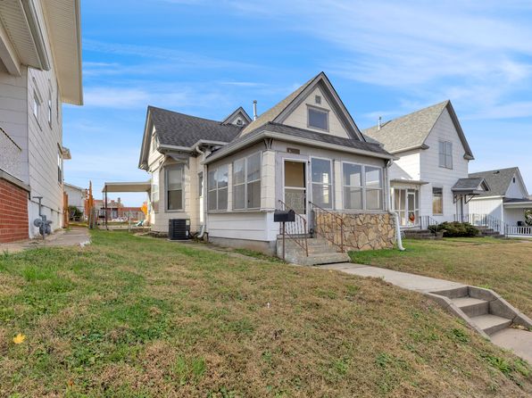 118 Massachusetts St