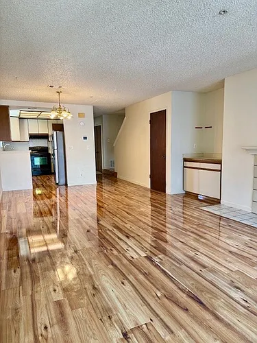2723 Oak Rd Photo 1