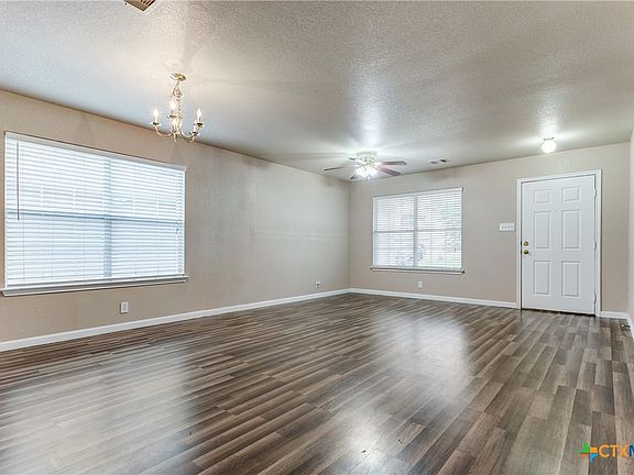 3rd image of 7722 Cedar Farm