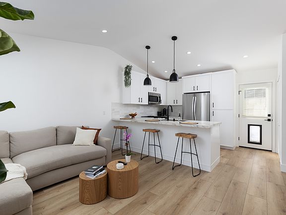 3rd image of 273 Costa Mesa St #B