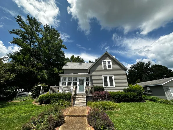 503 E Green St, Farmer City, IL 61842