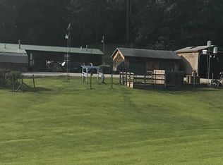 131 Twin Ln, Elizabeth, WV 26143