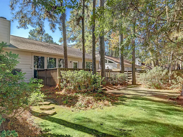 12 Fairmeade Bend Dr — Photo 28