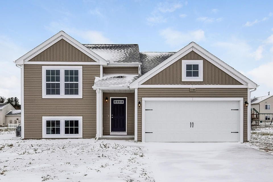 1st image of 2719 Plover Dr