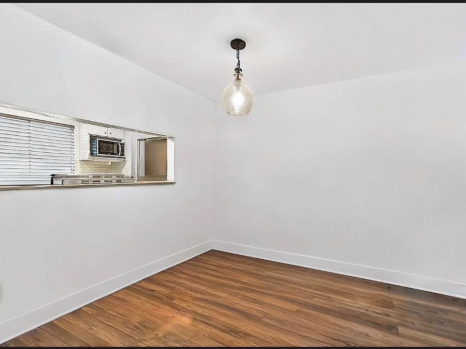 1st image of 1040 S 320th St APT 19